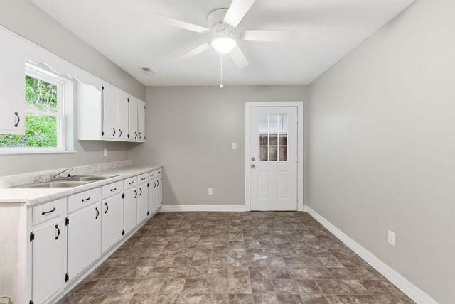 101 Holiday Hill Road, Clay City, KY 40312
