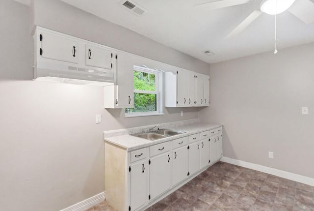 101 Holiday Hill Road, Clay City, KY 40312