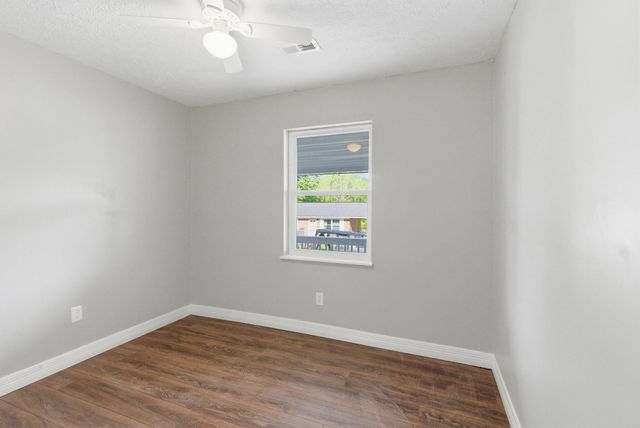 101 Holiday Hill Road, Clay City, KY 40312