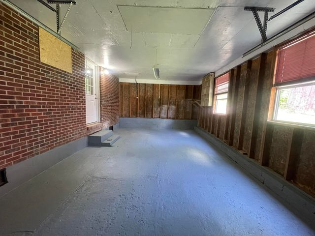 101 Holiday Hill Road, Clay City, KY 40312