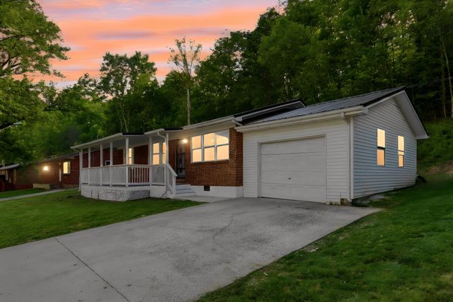 101 Holiday Hill Road, Clay City, KY 40312