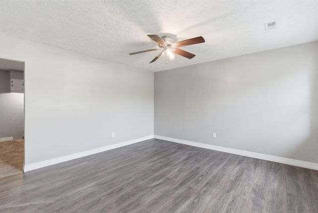 101 Holiday Hill Road, Clay City, KY 40312