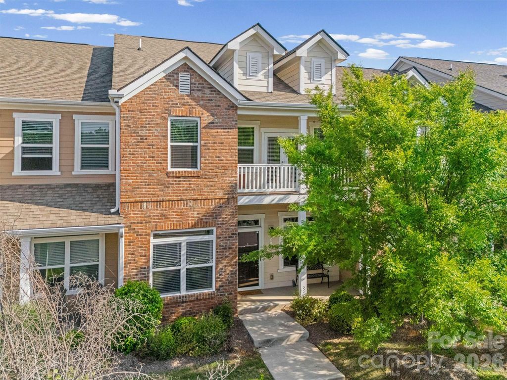 204 Overstone Court, Fort Mill, SC 29715