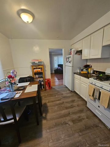 20609 Westhampton Avenue, Southfield, MI 48075