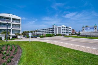 6102 Seawall Boulevard 215, Galveston, TX 77551