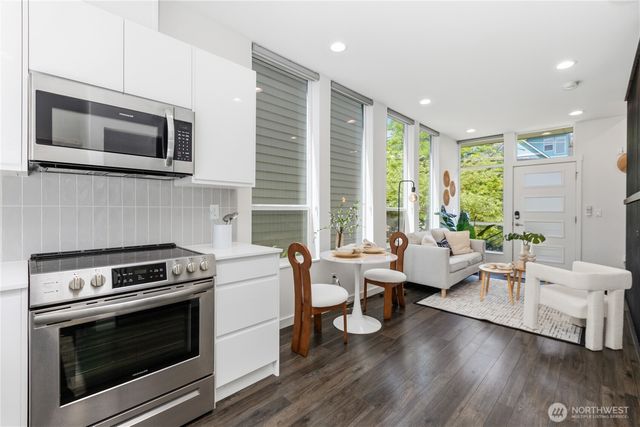 2327 E Denny Way, Seattle, WA 98122