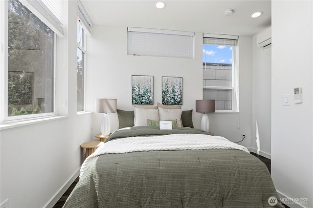 2327 E Denny Way, Seattle, WA 98122