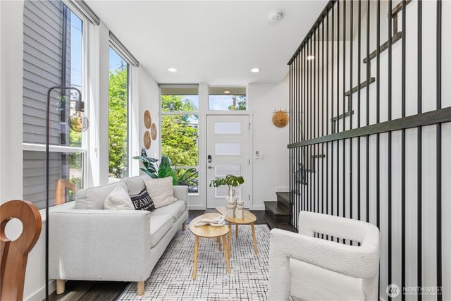 2327 E Denny Way, Seattle, WA 98122