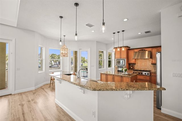 207 MANATEE LANE, Tarpon Springs, FL 34689