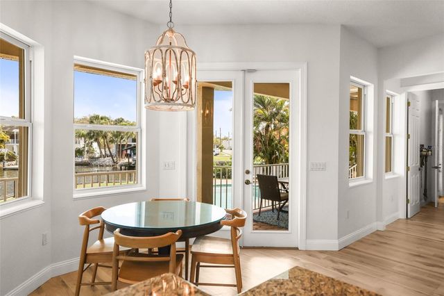 207 MANATEE LANE, Tarpon Springs, FL 34689