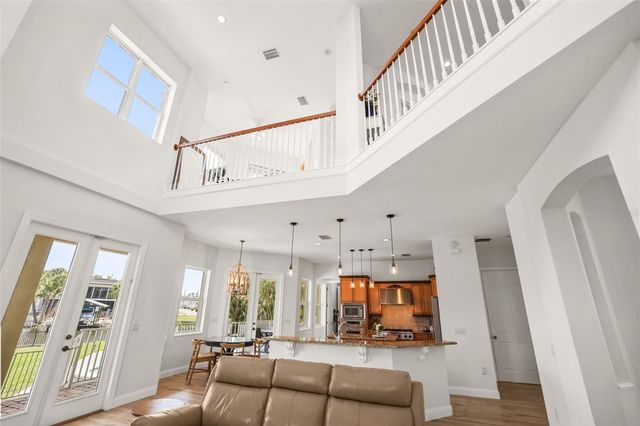 207 MANATEE LANE, Tarpon Springs, FL 34689