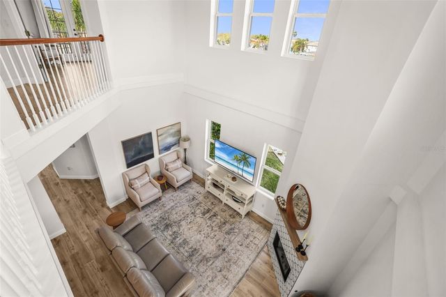 207 MANATEE LANE, Tarpon Springs, FL 34689