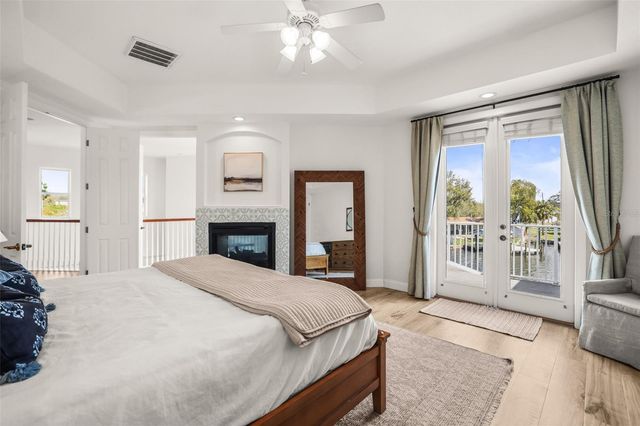 207 MANATEE LANE, Tarpon Springs, FL 34689