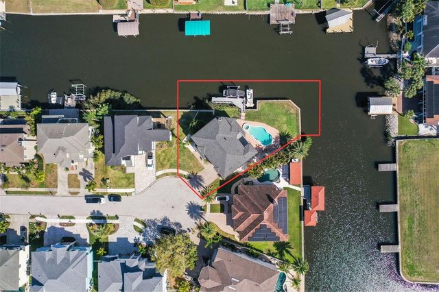207 MANATEE LANE, Tarpon Springs, FL 34689