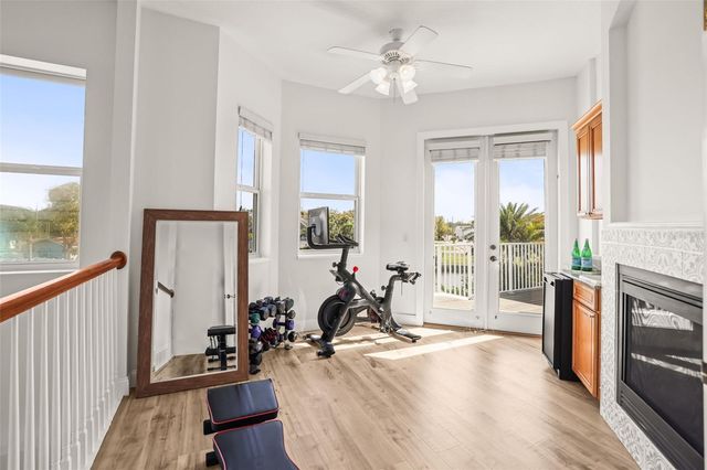 207 MANATEE LANE, Tarpon Springs, FL 34689