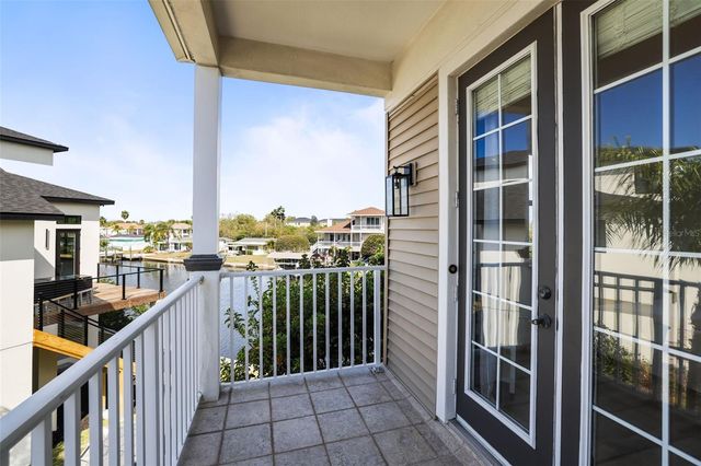 207 MANATEE LANE, Tarpon Springs, FL 34689