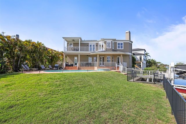 207 MANATEE LANE, Tarpon Springs, FL 34689