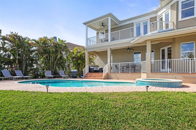 207 MANATEE LANE, Tarpon Springs, FL 34689