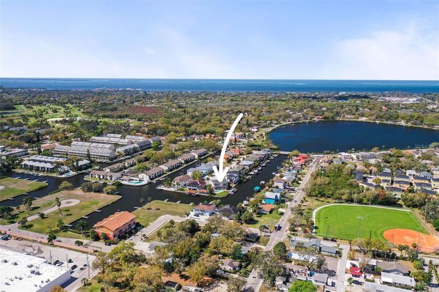 207 MANATEE LANE, Tarpon Springs, FL 34689