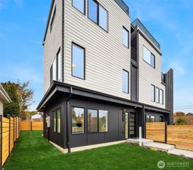 852 NW 65th Street, Seattle, WA 98107