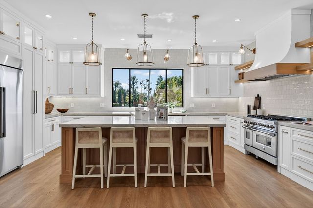 1301 Smokewood Drive, North Tustin, CA 92705