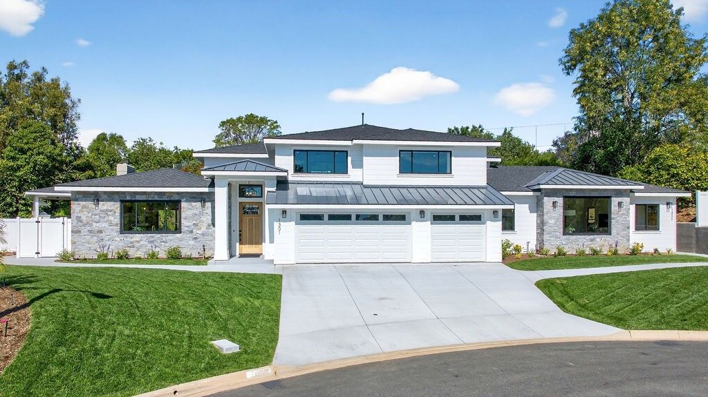 1301 Smokewood Drive, North Tustin, CA 92705