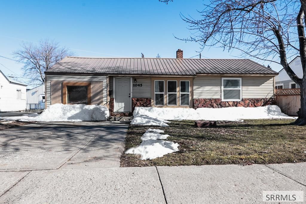 Image 1 of property listing at 1045 SE Bonneville Drive, Idaho Falls, ID 83404