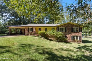320 Cedar Hills Road, Holly Springs, MS 38635