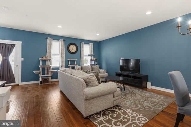 127 PRINCE GEORGE, Bensalem, PA 19020