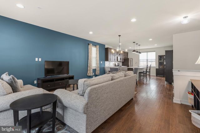 127 PRINCE GEORGE, Bensalem, PA 19020