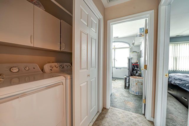 15 S Country Common, West Islip, NY 11795