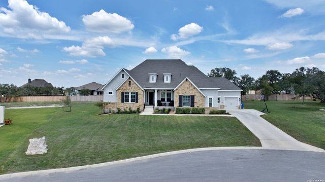 195 Piper, Castroville, TX 78009