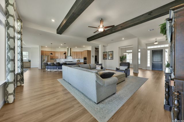 195 Piper, Castroville, TX 78009
