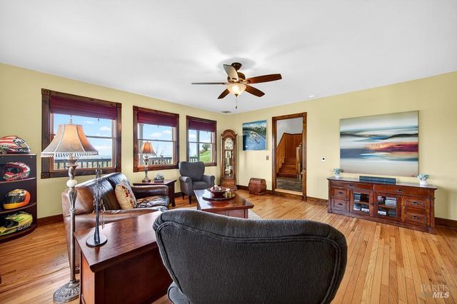 3672 Cantelow Rd, Vacaville, CA 95688