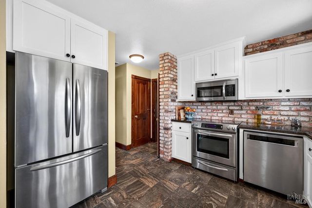 3672 Cantelow Rd, Vacaville, CA 95688