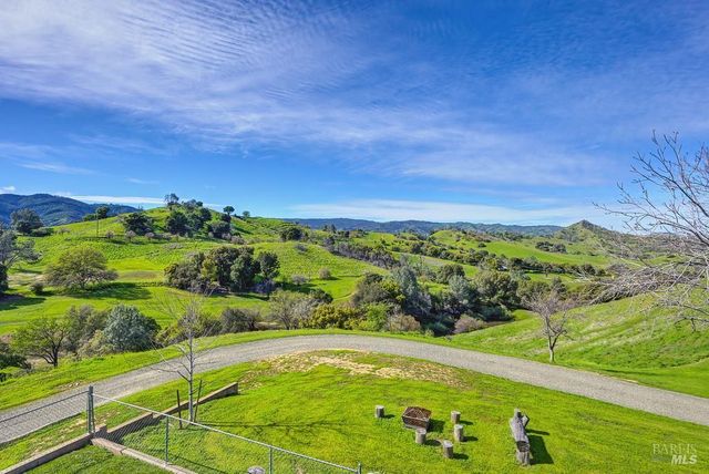 3672 Cantelow Rd, Vacaville, CA 95688