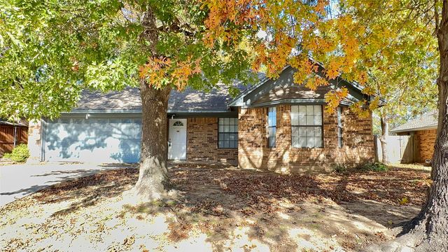 609 Main Street, Roanoke, TX 76262