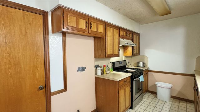 609 Main Street, Roanoke, TX 76262