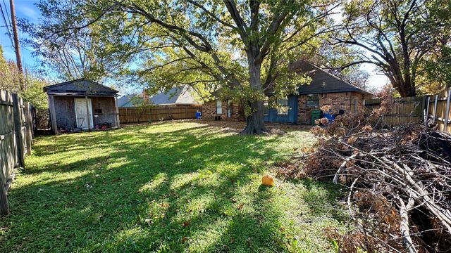 609 Main Street, Roanoke, TX 76262