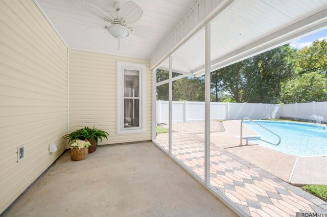 12092 S Tom Stokes Ct, Baton Rouge, LA 70810