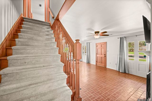 12092 S Tom Stokes Ct, Baton Rouge, LA 70810