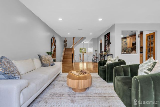 29 HANNA Lane, Old Bridge, NJ 08879