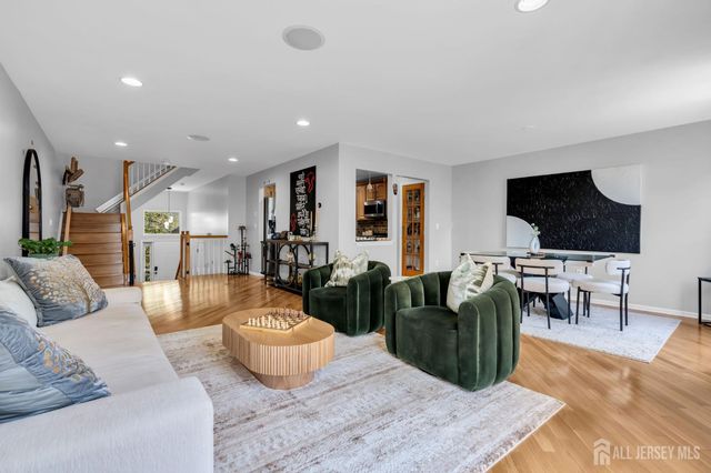 29 HANNA Lane, Old Bridge, NJ 08879