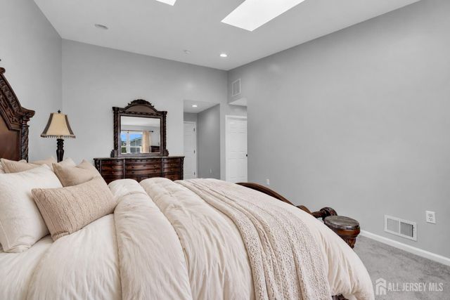 29 HANNA Lane, Old Bridge, NJ 08879
