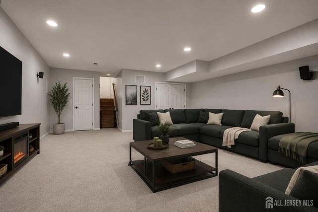 29 HANNA Lane, Old Bridge, NJ 08879