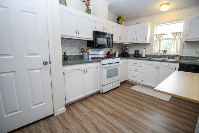 12524 Serenity Drive, Marcellus, MI 49067