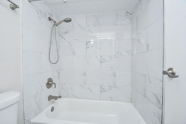 2120 El Paseo Street 2907, Houston, TX 77054