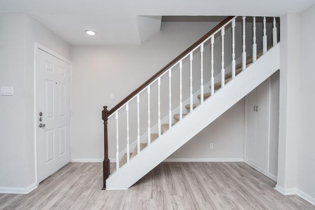 2120 El Paseo Street 2907, Houston, TX 77054