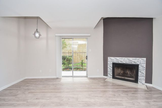 2120 El Paseo Street 2907, Houston, TX 77054