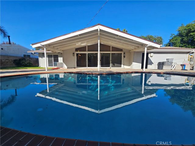 17530 Tuba Street, Northridge, CA 91325